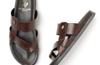 U.S. POLO ASSN. Mens IKER Brown Slippers – (UK9) (US10) (2FD24644K04)