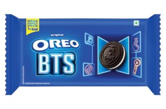 Cadbury Oreo Vanilla Flavour Creme Sandwich Biscuit Mega Family Pack, 876.75 g
